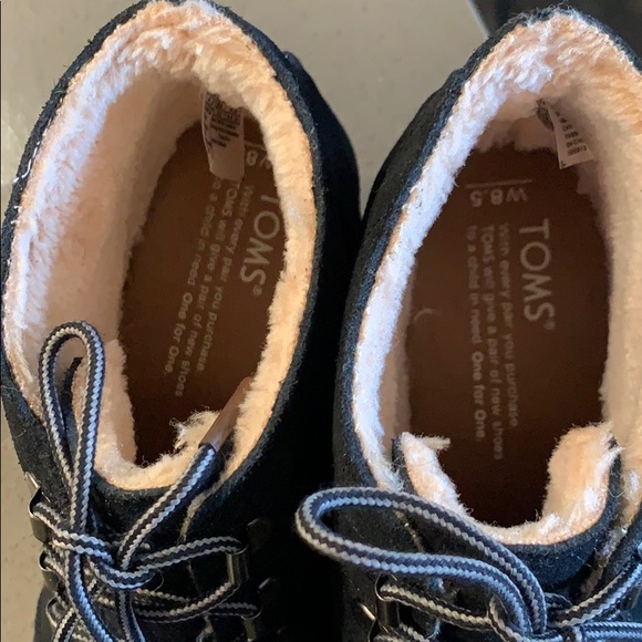 TOMS Wedge Shoes - Picture 4 of 4